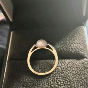 9ct real gold ring with pearl and topaz